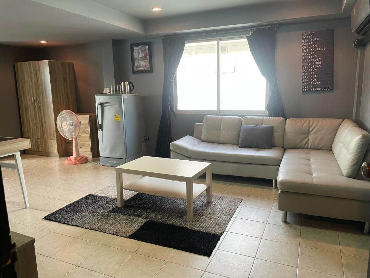 Happy Apple Guesthouse Pattaya Εξωτερικό φωτογραφία