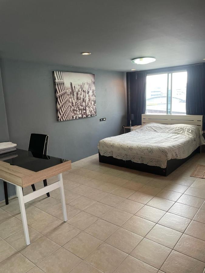 Happy Apple Guesthouse Pattaya Εξωτερικό φωτογραφία